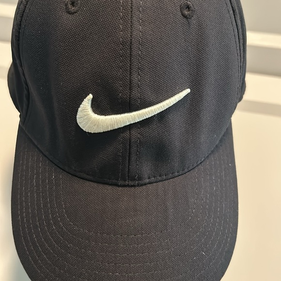 Nike Legacy 91 Dri-Fit Black Hat. Velcro Adjustable One size Fits Most - Picture 2 of 6